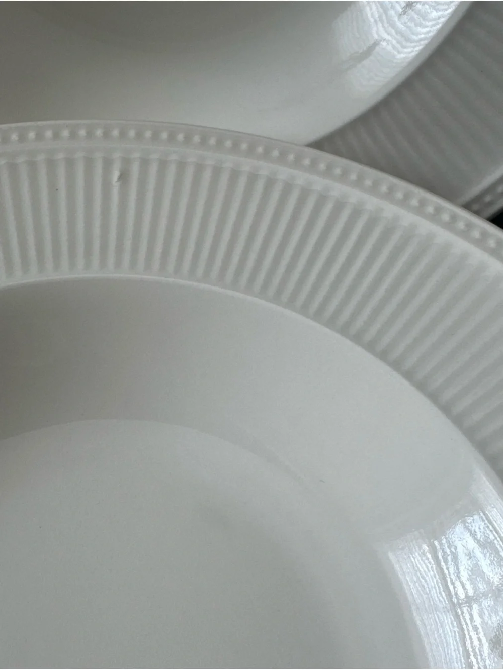 Set of 4 Wedgwood Windsor 9” Rimmed Soup Salad Pasta Bowls Ivory Ribs & Dots